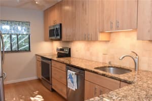 1601 BAYHOUSE POINT DRIVE, SARASOTA, FL 34231 - MLS#MFRA4597839