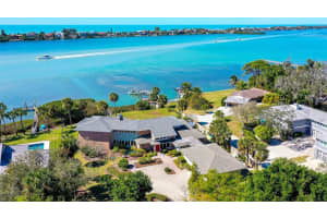 1523 BAYSHORE ROAD, NOKOMIS, FL 34275 Sold 04/25/25