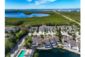 518 SANDERLING CIRCLE, BRADENTON, FL 34209 Sold 02/24/25