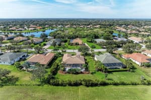 615 COUNTRY MEADOWS WAY, BRADENTON, FL 34212 Sold 05/18/24