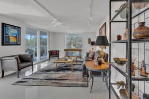 1111 GULFSTREAM AVENUE, SARASOTA, FL 34236 Sold 04/12/24