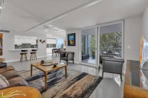 1111 GULFSTREAM AVENUE, SARASOTA, FL 34236 Sold 04/12/24
