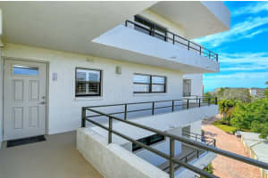 8701 MIDNIGHT PASS ROAD, SARASOTA, FL 34242 Sold 04/30/24