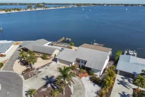 9911 SPOONBILL ROAD, BRADENTON, FL 34209 Sold 05/15/24