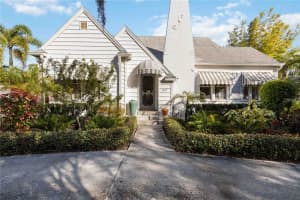 1917 BAHIA VISTA STREET, SARASOTA, FL 34239 Sold 11/21/24