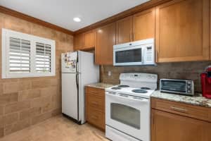 6236 MIDNIGHT PASS ROAD, SARASOTA, FL 34242 Sold 03/04/24