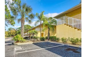 930 LA COSTA CIRCLE, SARASOTA, FL 34237 Sold 04/19/24