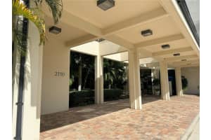 2110 HARBOURSIDE DRIVE, LONGBOAT KEY, FL 34228 Sold 01/13/25