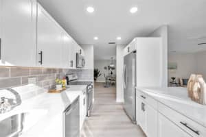 6260 GREEN VIEW CIRCLE, SARASOTA, FL 34231 Sold 06/07/24