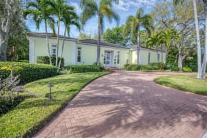 5319 SIESTA COVE DRIVE, SARASOTA, FL 34242 Sold 06/17/24