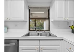 6438 BIKINI ROAD, SARASOTA, FL 34241 Sold 05/31/24