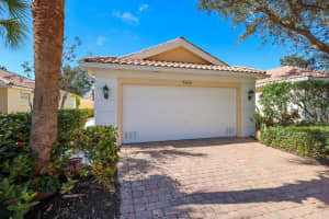 7626 PESARO DRIVE, SARASOTA, FL 34238 Sold 10/01/24