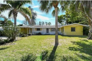 554 ROUNTREE DRIVE, LONGBOAT KEY, FL 34228 Sold 05/16/24