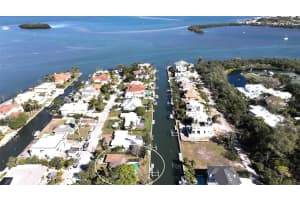 554 ROUNTREE DRIVE, LONGBOAT KEY, FL 34228 Sold 05/16/24