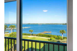 8735 MIDNIGHT PASS ROAD, SARASOTA, FL 34242 Sold 04/12/24