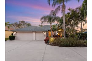 1056 MEADOW BREEZE LANE, SARASOTA, FL 34240 Sold 04/19/24