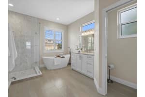 6746 64TH TERRACE, BRADENTON, FL 34203 Sold 04/22/24