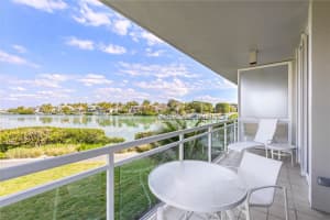 225 SANDS POINT ROAD, LONGBOAT KEY, FL 34228 Sold 05/02/24