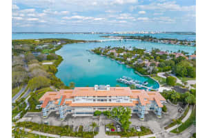 225 SANDS POINT ROAD, LONGBOAT KEY, FL 34228 Sold 05/02/24