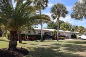 77 ISLAND CIRCLE, SARASOTA, FL 34242 Sold 04/16/24