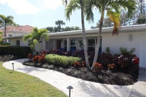 77 ISLAND CIRCLE, SARASOTA, FL 34242 Sold 04/16/24