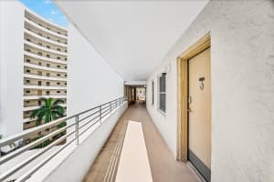 6300 MIDNIGHT PASS ROAD, SARASOTA, FL 34242 Sold 04/08/24