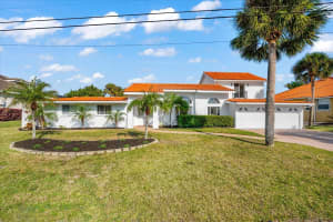 5455 AZURE WAY, SARASOTA, FL 34242 Sold 07/31/24