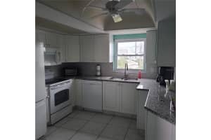 1215 PORTOFINO DRIVE, SARASOTA, FL 34242 Sold 03/18/24