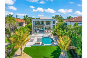 3960 ROBERTS POINT ROAD, SARASOTA, FL 34242 Sold 02/27/25