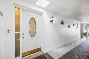 3256 BRUNSWICK LANE, SARASOTA, FL 34239 Sold 05/15/24