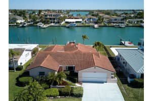 11755 6TH STREET, TREASURE ISLAND, FL 33706 Sold 06/28/24
