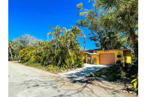 2236 IXORA AVENUE, SARASOTA, FL 34234 Sold 04/19/24