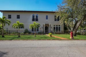 3860 CAMINO REAL, SARASOTA, FL 34239 Sold 05/09/24