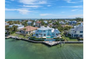 731 KEY ROYALE DRIVE, HOLMES BEACH, FL 34217 Sold 02/03/25