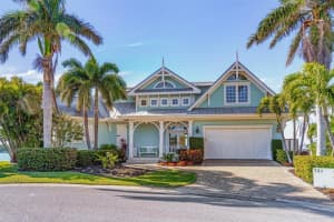731 KEY ROYALE DRIVE, HOLMES BEACH, FL 34217 Sold 02/03/25