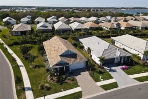 8113 SANDSTAR WAY, SARASOTA, FL 34240 Sold 05/17/24