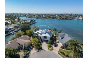 726 KEY ROYALE DRIVE, HOLMES BEACH, FL 34217 Sold 07/12/24