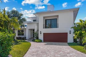 726 KEY ROYALE DRIVE, HOLMES BEACH, FL 34217 Sold 07/12/24