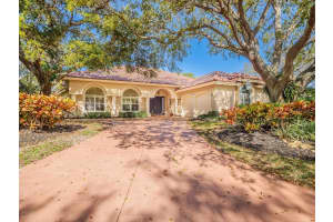 201 SAINT JAMES PARK, OSPREY, FL 34229 Sold 01/31/25