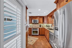 6145 MIDNIGHT PASS ROAD, SARASOTA, FL 34242 Sold 09/03/24