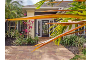 4845 GREYMOSS LANE, SARASOTA, FL 34233 Sold 05/21/24