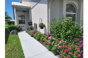 5438 KELLY DRIVE, SARASOTA, FL 34233 Sold 04/29/24