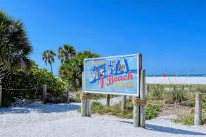 5585 SIESTA ESTATES COURT, SARASOTA, FL 34242 Sold 06/12/24