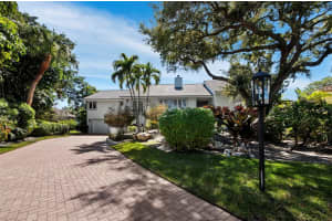 3221 BAYOU WAY, LONGBOAT KEY, FL 34228 Sold 09/16/24