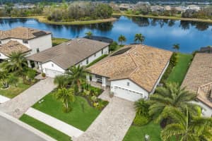 17429 BLUE RIDGE PLACE, LAKEWOOD RANCH, FL 34211 Sold 05/17/24
