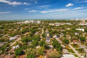 2345 FLOYD STREET, SARASOTA, FL 34239 Sold 08/29/25