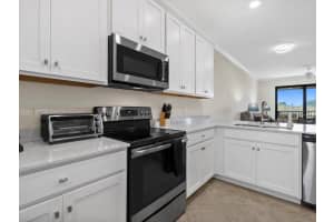 17510 GAWTHROP DRIVE, BRADENTON, FL 34211 Sold 04/17/25