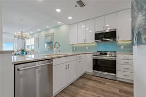 615 DREAM ISLAND ROAD, LONGBOAT KEY, FL 34228 Sold 04/09/24