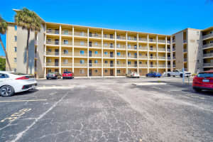 3619 LAKE BAYSHORE DRIVE, BRADENTON, FL 34205 Sold 03/17/25