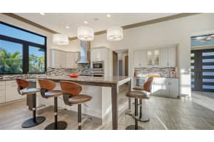 5169 KESTRAL PARK LANE, SARASOTA, FL 34231 Sold 04/30/24